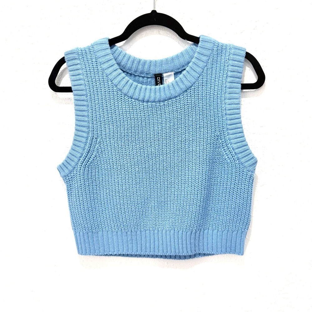 H&M Light Blue Sleeveless Knit Sweater Vest L